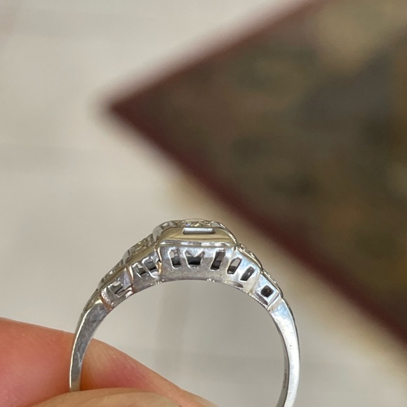 Antique 18k Diamond Ring - Picture 9 of 14